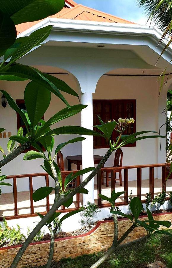 Palmera Palma Private 1-Br Bungalow In Moalboal Exterior foto