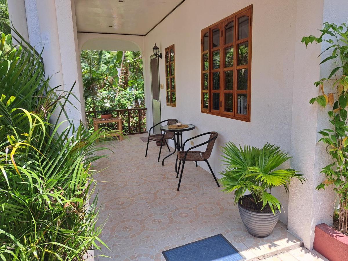 Palmera Palma Private 1-Br Bungalow In Moalboal Exterior foto